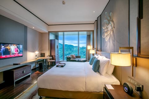 HUALUXE Xiamen Haicang Habour View - An IHG Hotel Hotel in Xiamen