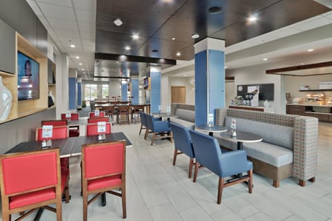 Holiday Inn Express & Suites - Houston East - Beltway 8, an IHG Hotel Hotel in Houston