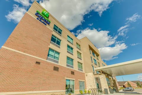 Holiday Inn Express & Suites Okemos - University Area, an IHG Hotel Hôtel in Meridian charter Township