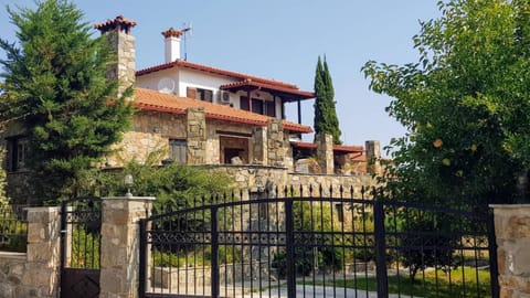 Asano's House House in Halkidiki