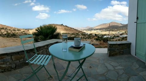 View (from property/room), Balcony/Terrace, Mountain view