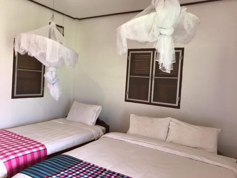 Konglor Eco-Lodge Guesthouse and Restaurant Chambre d’hôte in Laos