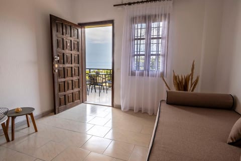 Seaview Studios Kriopigi Condo in Halkidiki