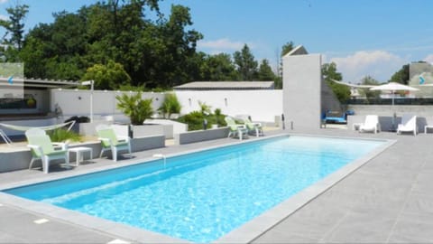 Maison de 2 chambres avec piscine partagee jardin clos et wifi a Ghisonaccia Casa in Ghisonaccia