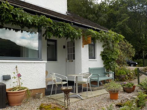 Facade/entrance, Summer, Garden