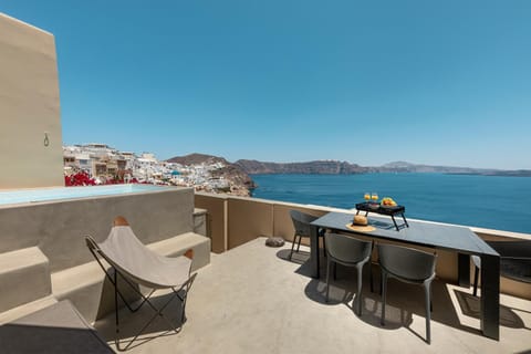Nearby landmark, Natural landscape, View (from property/room), Balcony/Terrace