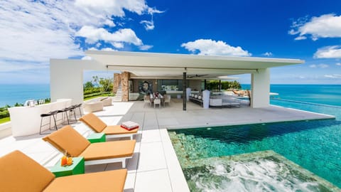 Dining area, Swimming pool