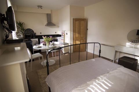 Photo of the whole room, Bedroom