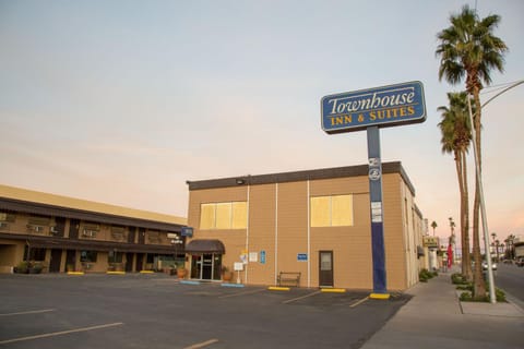 Townhouse Inn and Suites Motel in Brawley