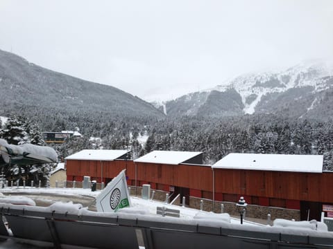 Winter, Balcony/Terrace, Mountain view