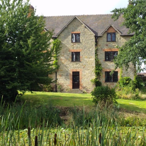 Facade/entrance, Garden