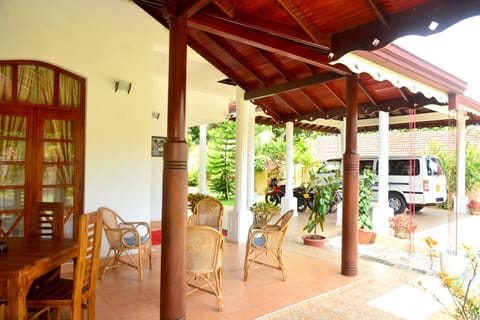 Robi Garden Villa Bed and Breakfast in Negombo