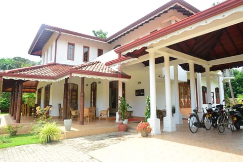 Robi Garden Villa Bed and Breakfast in Negombo