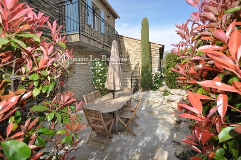 Property building, Patio, Garden, Garden view