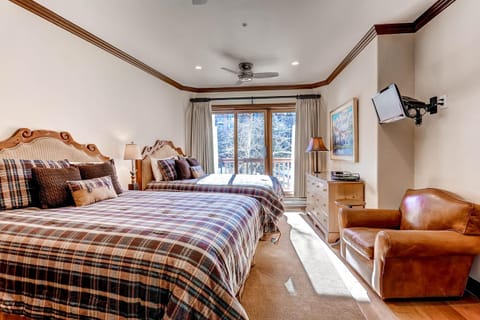 Oxford Court by East West Hospitality Condominio in Beaver Creek