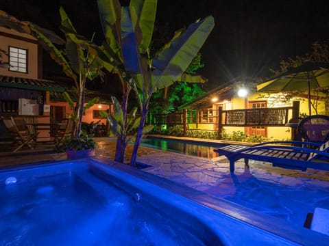 Night, Pool view