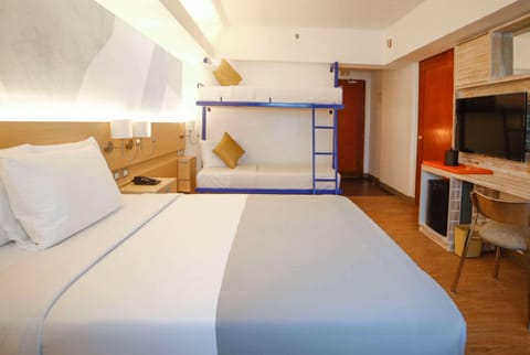 TRYP by Wyndham Mall of Asia Manila hotel in Pasay