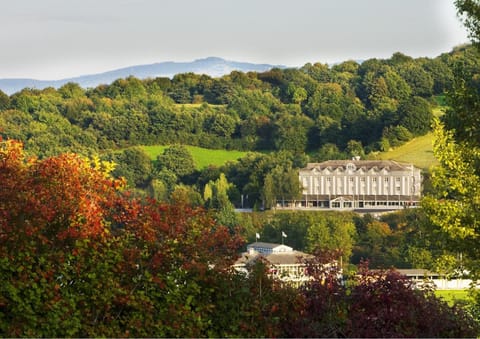 Nearby landmark, Spring, Natural landscape, Golfcourse