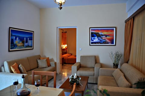 Aegean View Hotel Apartment hotel in Kamari