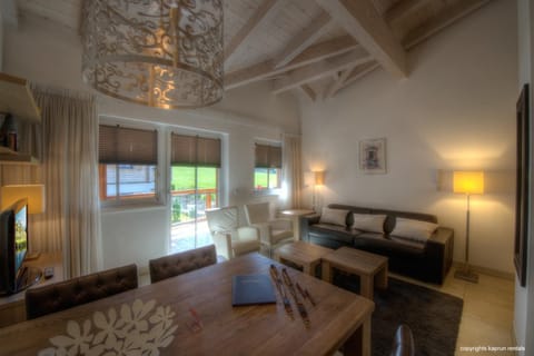 Living room, Mountain view