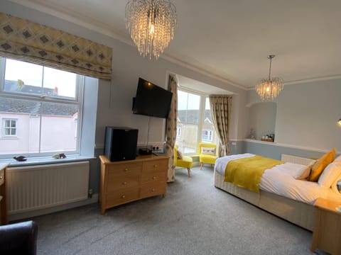 Sunny Bank Guest House Bed and Breakfast in Tenby