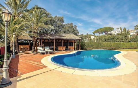 Cozy Home In Elviria With Wifi House in Marbella