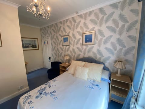 Cheriton Lodge Bed and Breakfast in Burnham-on-Sea