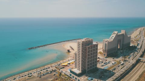 מגדל אלמוג חיפה - דירות "בלו ביץ'" על הים apartment in Haifa