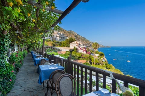 Nearby landmark, Day, View (from property/room), Dining area, Sea view