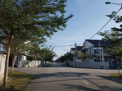 Selendang - Near Std Hang Jebat, MITC & UTEM Bed and Breakfast in Malacca