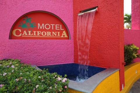 Motel California Motel in Jiutepec