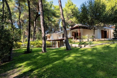 #Luxlikehome - Sanni Beach Forest Villa Chalet in Halkidiki