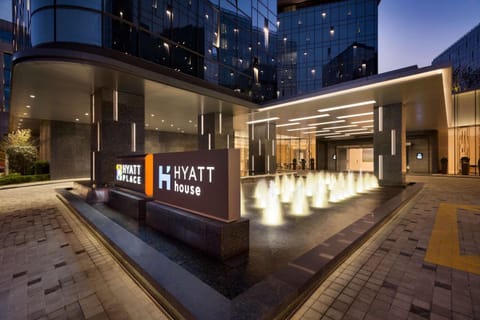 Hyatt Place Shanghai Hongqiao CBD Hotel in Shanghai