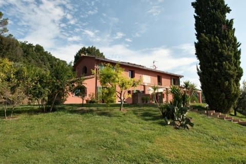 Podere Chiaromonte Farm Stay in Tuscany