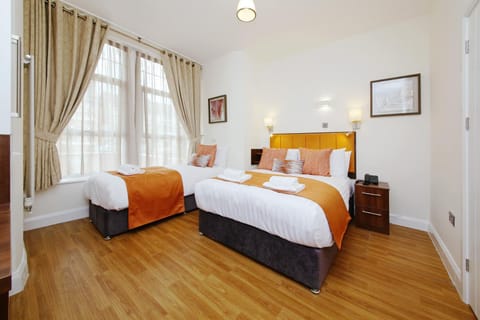 Imperial Guest House Ltd. Bed and Breakfast in Hounslow