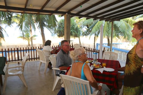 Day, Continental breakfast, American breakfast, group of guests