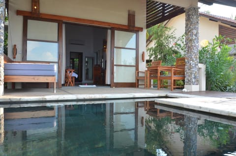 Balcony/Terrace, Pool view, Swimming pool