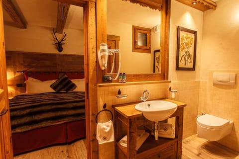 Au Coeur Des Neiges Resort SPA & FREE E-BIKE Resort in Courmayeur