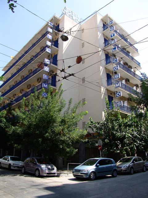 Property building, Facade/entrance, Property logo or sign, Neighbourhood