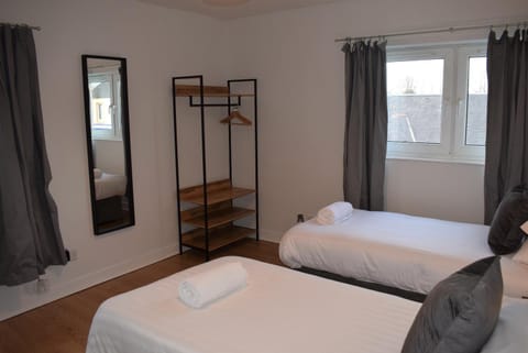 Kelpies Serviced Apartments Callum- 3 Bedrooms- Sleeps 6 Appartement in Livingston