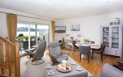 Living room, Dining area, Sea view, Sea view, Dinner