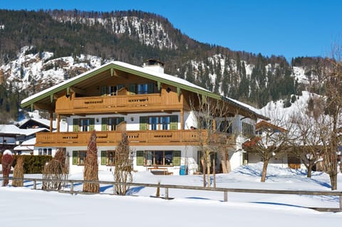 Facade/entrance, Bird's eye view, Area and facilities