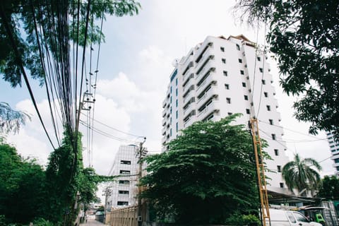 Baan Pratoom Aparthotel in Bangkok