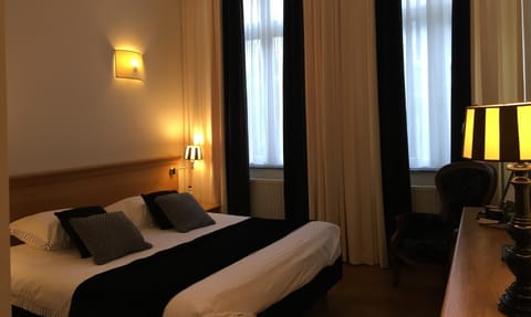 People, Bedroom, On site, Area and facilities