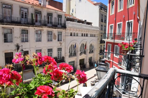 Lx Flowers Apartments Condominio in Lisbon