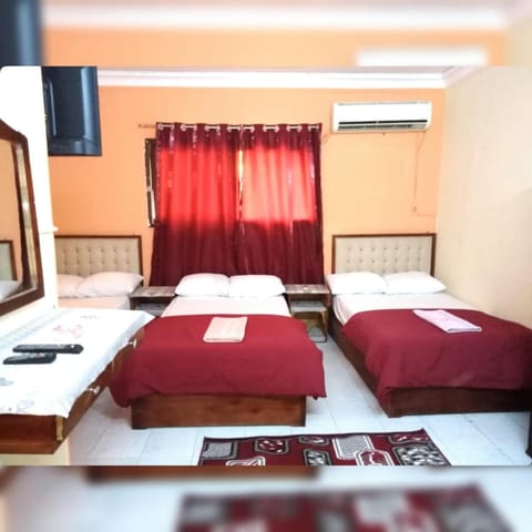 Bed, Photo of the whole room, Bedroom, air conditioner