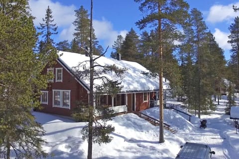 Villa Kyyhkynen House in Rovaniemi