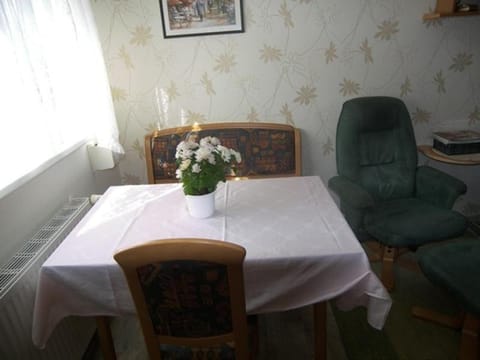 Photo of the whole room, Seating area, Dining area