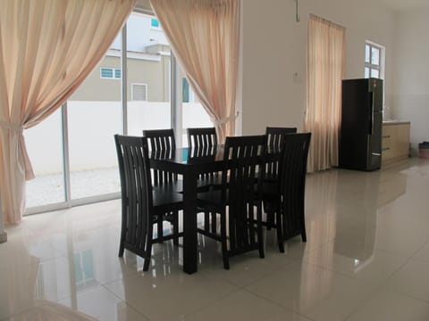 Properties Homestay, Balik Pulau Haus in Bayan Lepas