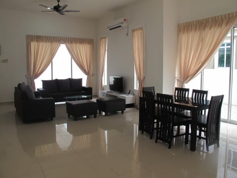 Properties Homestay, Balik Pulau Haus in Bayan Lepas